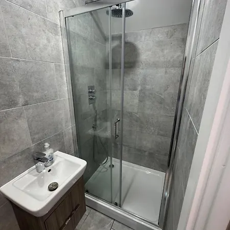 2 Bed Duplex With En-suite 5 Mins Walk From Centre Appartement *