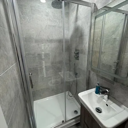 2 Bed Duplex With En-suite 5 Mins Walk From Centre