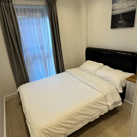 Apartment 2 Bed Duplex With En-suite 5 Mins Walk From Centre *